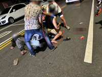 苗縣苑裡機車撞行人雙送醫 騎士通緝犯身分曝光