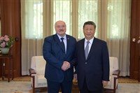 習近平與白俄總統舉行家宴 女兒習明澤首現身