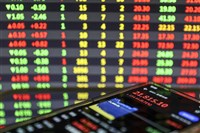 台股漲多修正  三大法人小幅賣超22億