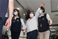 黃呂錦茹涉動員志工 2天偽造5211份罷免提議書