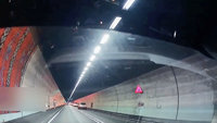 雪隧母女爭執互丟對方手機 母駕車離去留女逆向步行