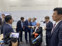 首爾國際書展 文在寅現身台灣館