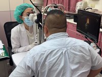 女子行動不便拖延就醫  白內障近失明術後重見光明