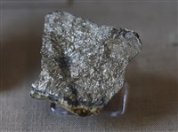 中國限制出口銻 美電池製造商稱短缺如國家緊急狀態