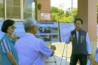 林俊憲會勘台南通學步道 2校獲經費改善