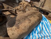 鐵皮建物拆除發現疑日治時期台中寺遺構 再挖出刻有住持名石塊