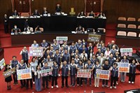 立院修法增志願役薪資  政院邀專家研議違憲爭議