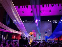 妮妃雅紐約百老匯大型演出 台灣變裝女神團同台登場