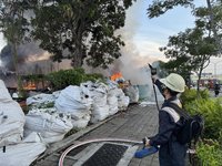 高雄資收廠火警  業者違法最高恐遭罰800萬元