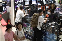 關稅拖棚台股觀望轉濃 指數盤整望補漲契機