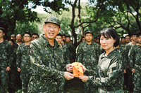 顧立雄南下慰勉救災官兵　盼當民眾最堅實後盾