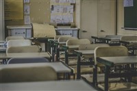 韓教師與家長夜潛校園偷竊試卷  高中生遭退學處分