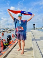 許汶而成功泳渡厄勒海峽   盼鼓舞台灣人擁抱海洋