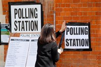 英國擬下修投票年齡至16歲　工黨政府將履行競選承諾