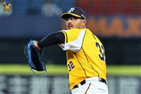 考慮超過1個月決定留在兄弟 羅戈：很喜歡這支球隊