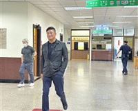 辜仲諒求變更自拍報到地獲准　檢提抗告遭駁確定