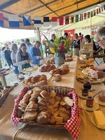 瑞士8/1國慶日傳統 農家早餐會共享美食團聚親友