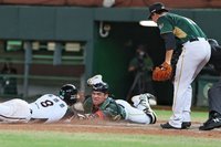 朱迦恩感覺「跑得比球快」敲場內轟  助獅中止5連敗