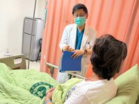 台中貨運司機上班途中手腳麻木　就醫才知腦幹出血