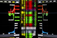 川普喊半導體關稅300%　法人：電子權值韌性支撐台股