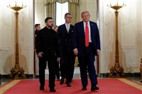 鏡頭前雖不再與川普口角　澤倫斯基面臨艱難抉擇