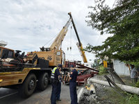 聯結車鋼材撞斷電桿　釀高市燕巢區513戶停電