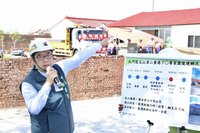 台南颱風豪雨災後重建　黃偉哲視察北門房屋修繕