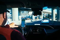 佛州致命車禍掀爭議　川普政府停發外籍卡車司機簽證