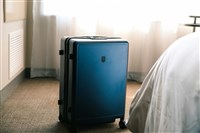 旅客瘋狂購物丟棄舊行李箱　日本各地業者好頭痛