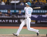 林家鋐敲超前三壘打助雄鷹止敗  首獲單場MVP[影]