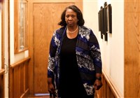 抗拒川普開除　美國聯準會理事庫克提告