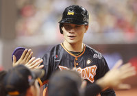 龍隊第2局猛灌8分擊潰兄弟  李凱威連5季達成百安