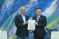拜會卓榮泰  游錫堃：內閣未來一定越來越好