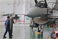 提升飛安及歸詢效益 空軍購空戰即時演訓系統莢艙