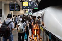 高鐵3連假車票開賣　8小時賣逾46萬張