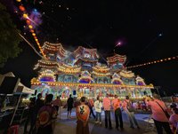 鷄籠中元祭主普壇「開燈放彩」　照亮基隆夜空