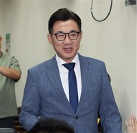 赴歐首站訪愛爾蘭　江啟臣盼半導體供應鏈更緊密合作