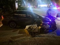 騎未領牌微型電動二輪車載冷氣機砸中汽車　台中男恐罰1800