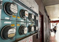 10月起住商電價擬微調　700度以下用戶月電費增百元內