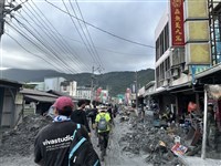 助花蓮災後重建　蔡明忠與富邦金合捐2千萬
