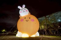 11公尺Q版月球、玉兔　現身宜蘭冬山站