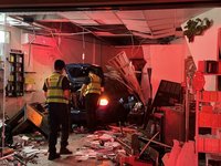 台中西區車輛撞民宅　婦人睡夢中遭撞不治