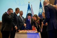 李憲章辭行　駐拉脫維亞代表處於塔林辦國慶酒會