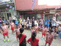 馬祖民俗節慶「鐵板燒塔節」  千人湧入村莊同慶