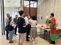 交保後首赴納骨塔祭拜父親　柯文哲：悲傷至今難言喻