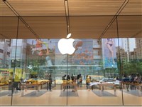 傳M5版蘋果筆電本週亮相　高層社群發文藏彩蛋