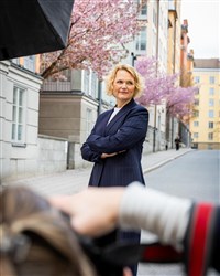 瑞典中間黨主席遭威脅辭職　學者警告對民主不利