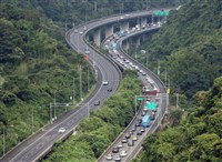 光復連假上國道　高公局公布順暢時段