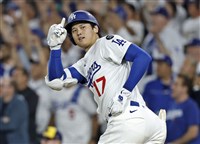 大谷翔平國聯冠軍賽MVP獻球迷　教頭隊友讚神級演出