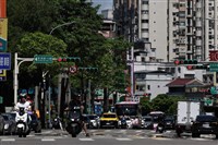 年闖3次紅燈等違規　115年3月起須強制回訓